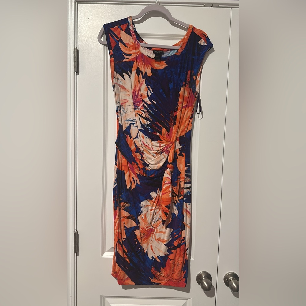 Ann Taylor gorgeous rayon and spandex dress - medium